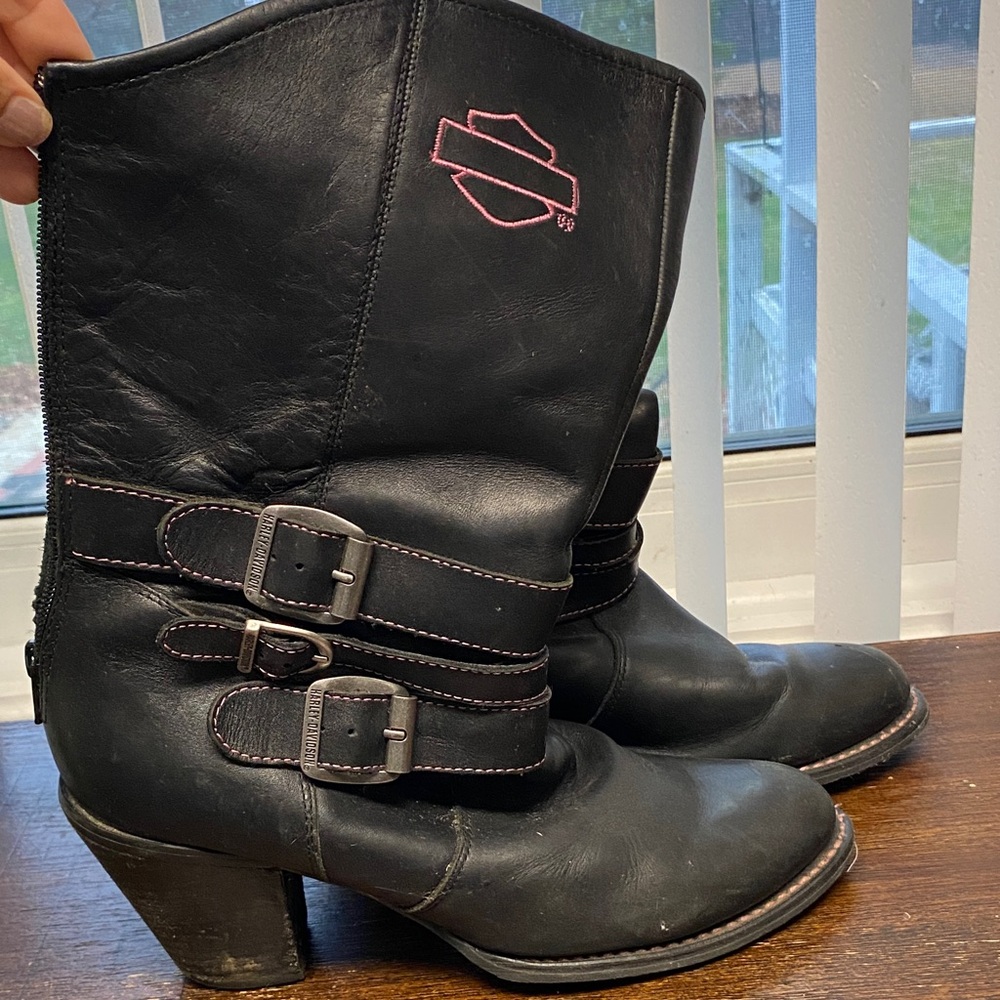 Harley-Davidson Black Heeled Boots with Pink Stitching